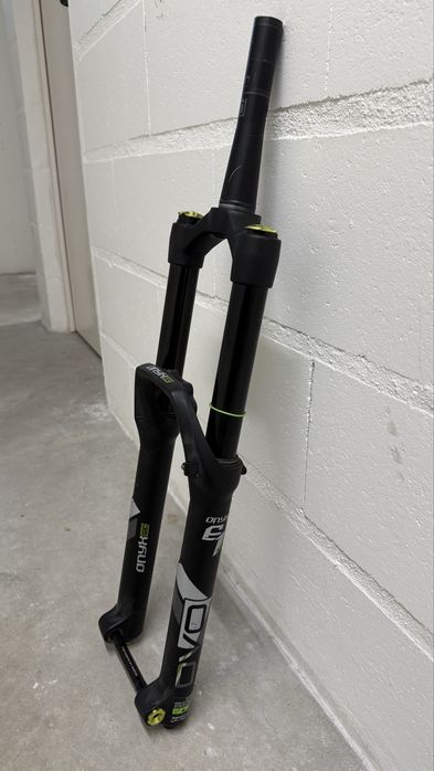 Suspensão DVO Onyx SC E1 36 – 180 mm – 27,5” – 2022