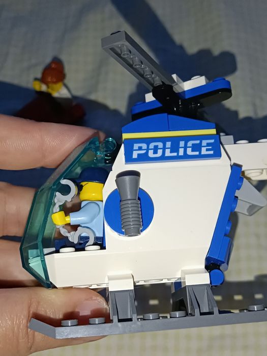 LEGO City Поліцейський гелікоптер (60275),бу