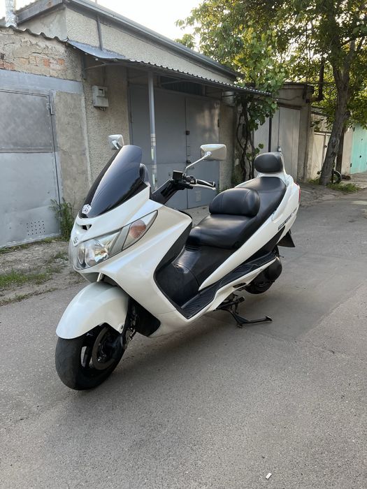 Макси скутер Suzuki Skywave 250сс