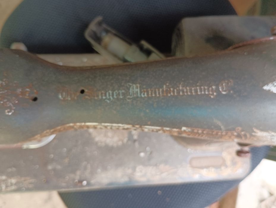 Máquina costura Singer antiga