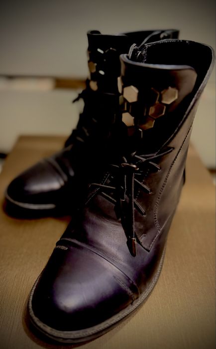 Ботинки жіночі