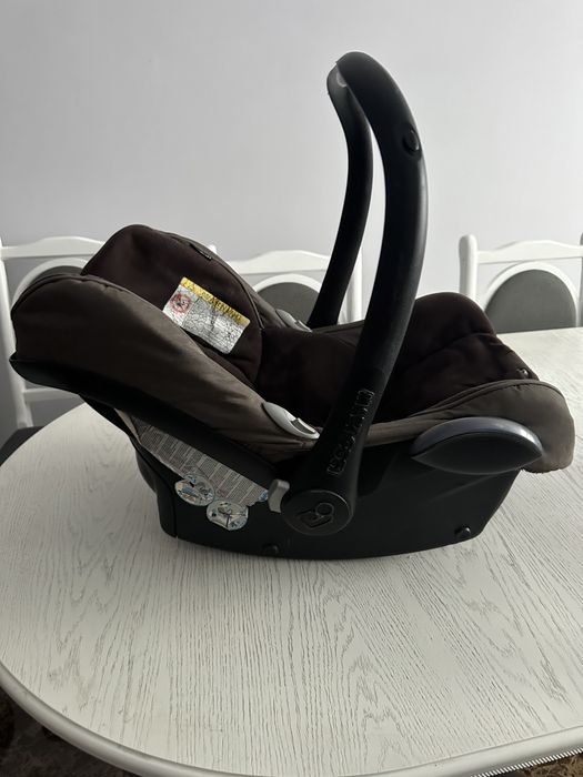 Автокрісло Maxi cosi