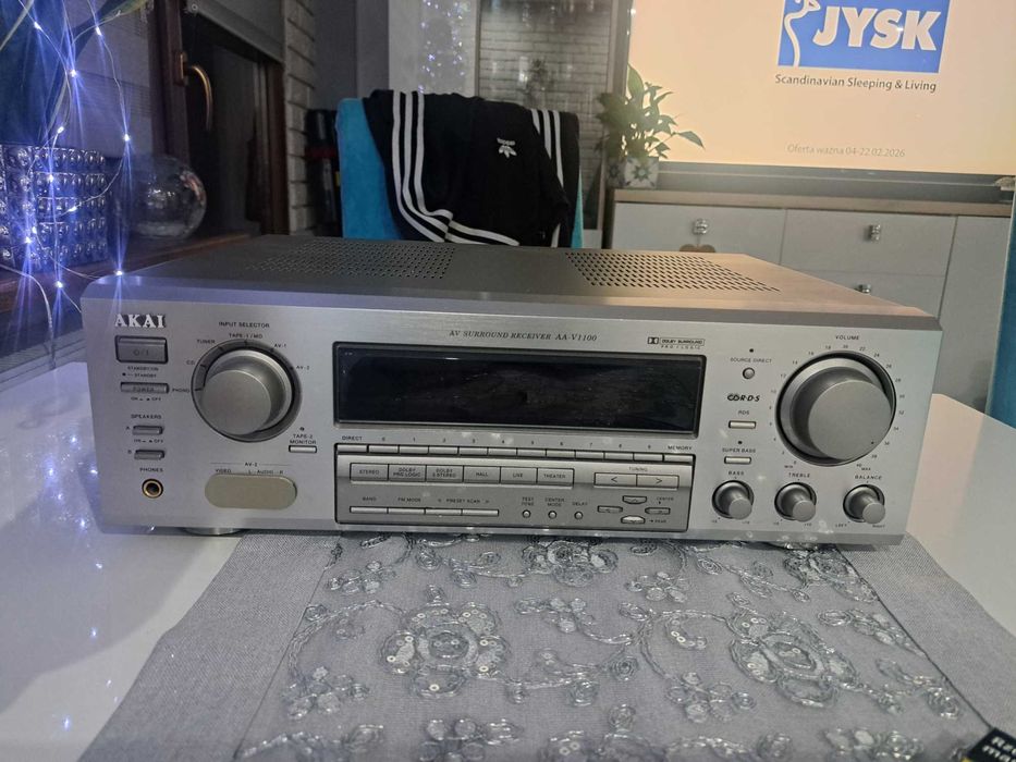 Amplituner AKAI surround receiver  AA-V 1100