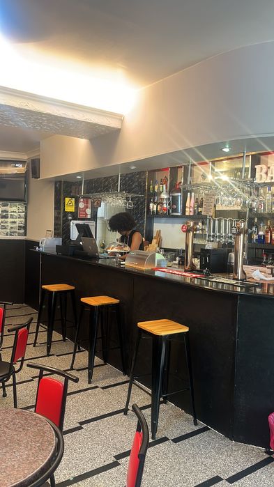 Trespasse bar/cafe