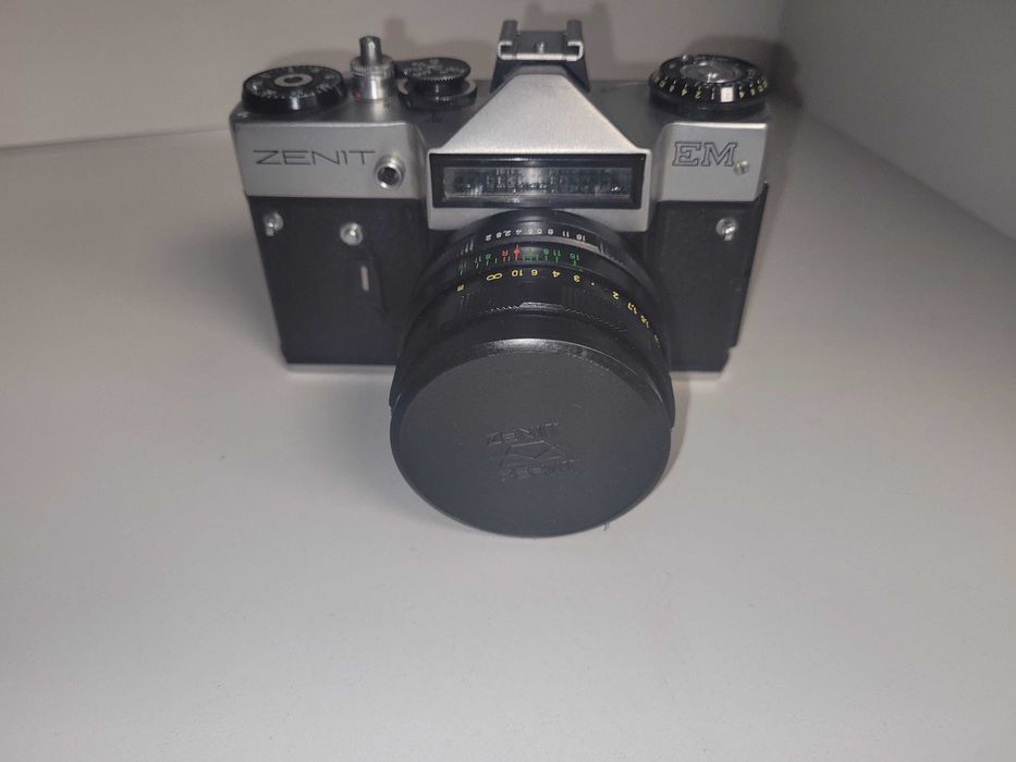 aparat analogowy ZENIT EM + HELIOS - 44 - 2 + pokrowiec