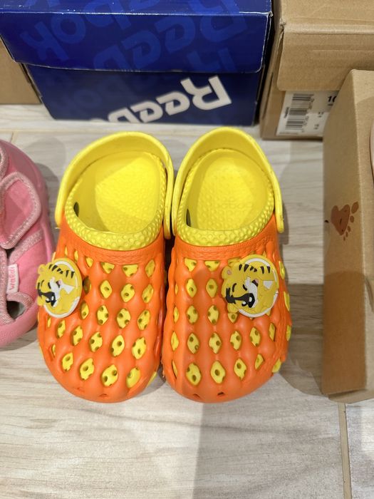 Взуття для дівчинки 21 22 23 розмір