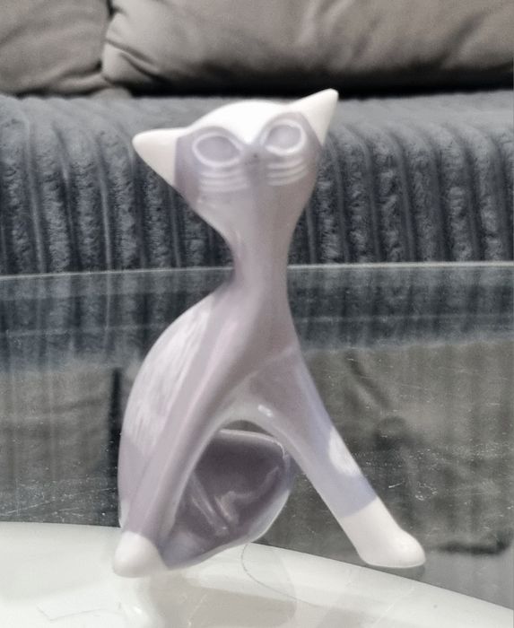 Sygnowana figurka Kotek mały Z. Kosicka Ćmielów, lata 50.