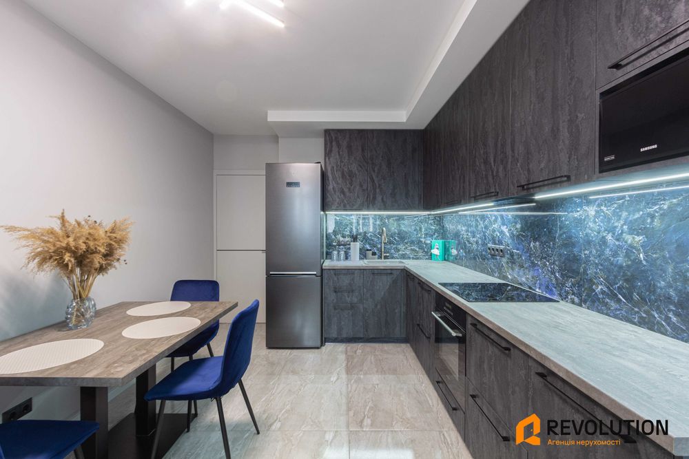 БЕЗ комісії. Оренда 1 км + кухня студія. ЖК Manhattan city. Генератор. 7 поверх
