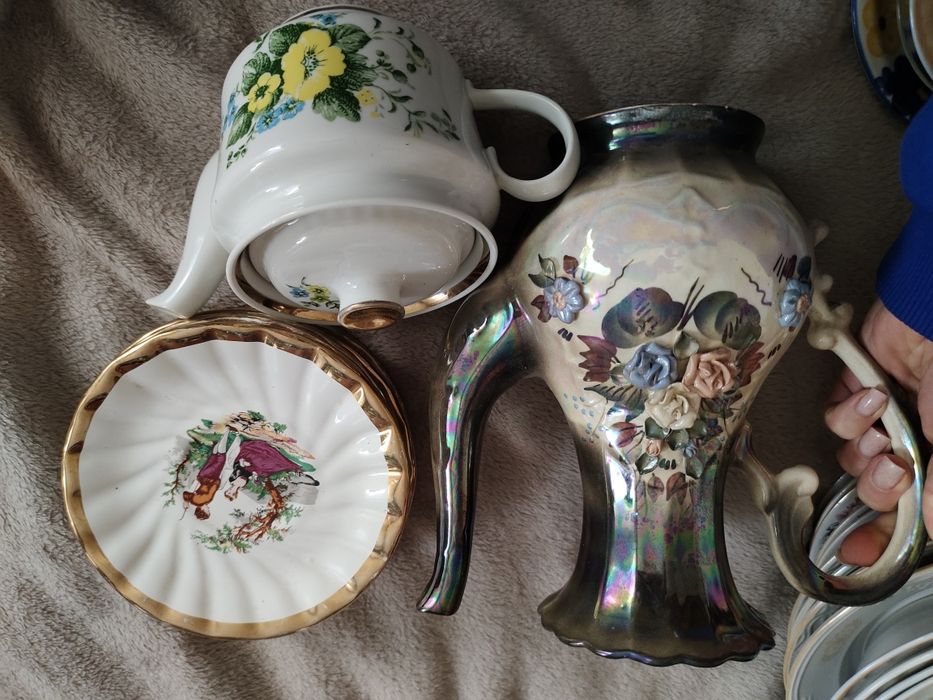 Тарелки,кувшин,блюдца,чашки, кастрюли, сковорода