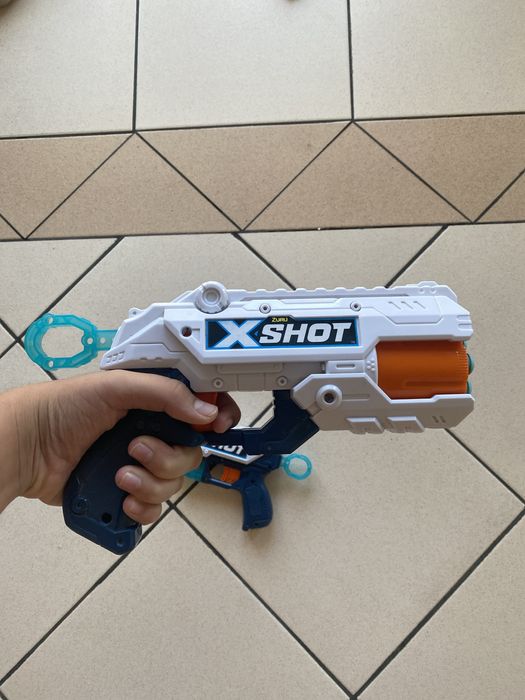 X shot toy gun 2 pistolas