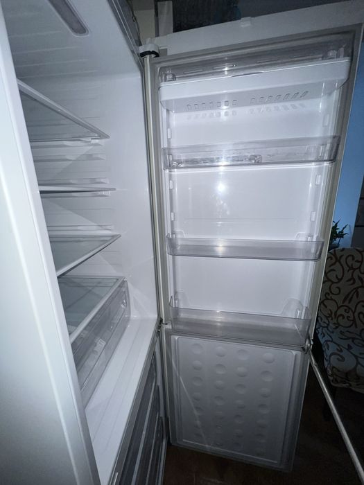 Холодильник Samsung 180 см