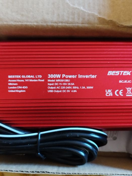 Автомобільний інвертор Bestek MRI3013BU 300 Вт