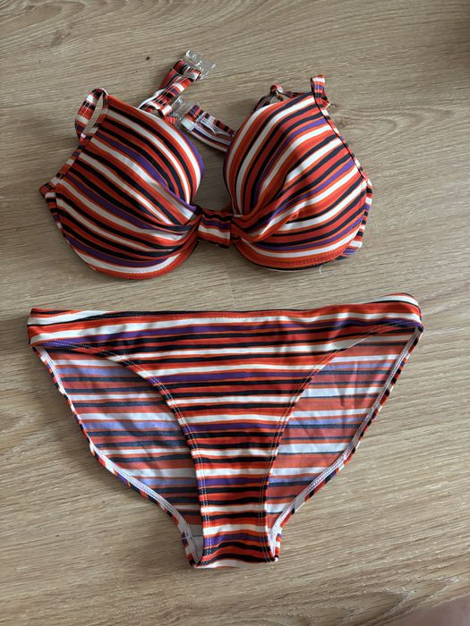 Strój dwuczęściowy w paski C&A