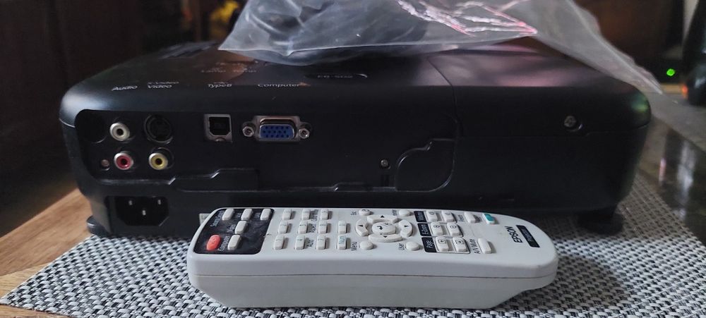 Sprzedam projektor EPSON