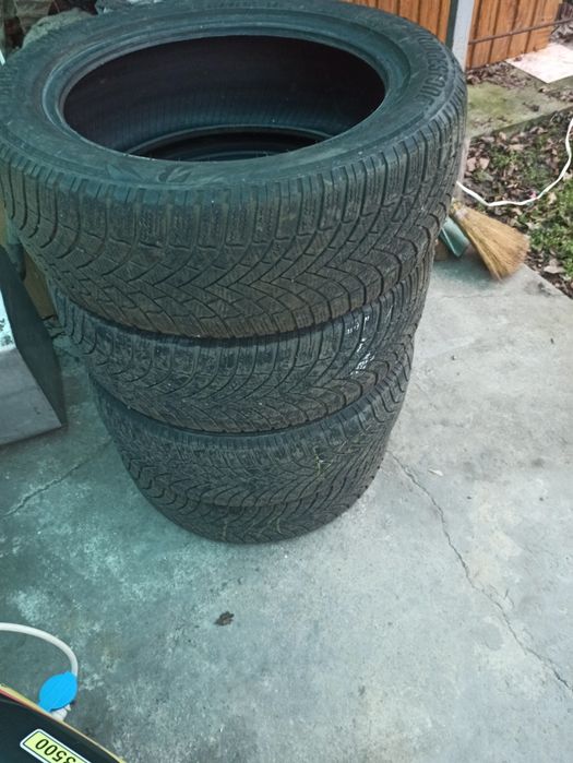 Зимова резина ( комплект) Бріджстоун. Розмір 205/55 R 17