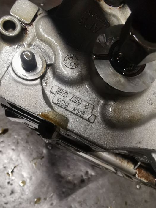 BMW E90 E87 N43B20 2.0i pompa oleju