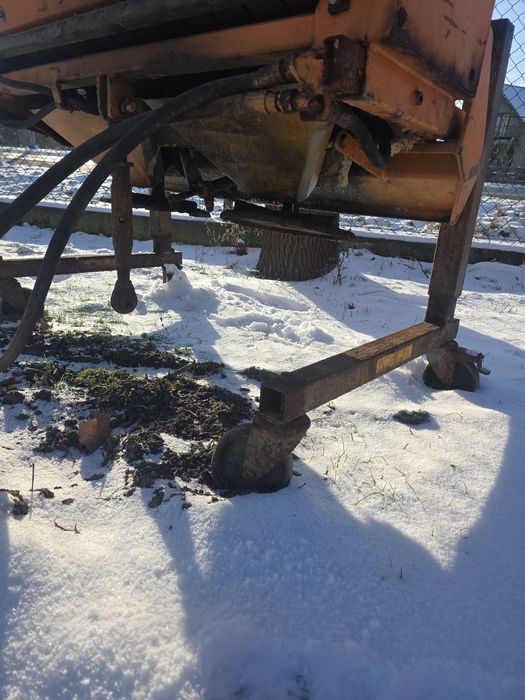 Piaskarka posypywarka solarka schmidt  Hansa tremo multicar