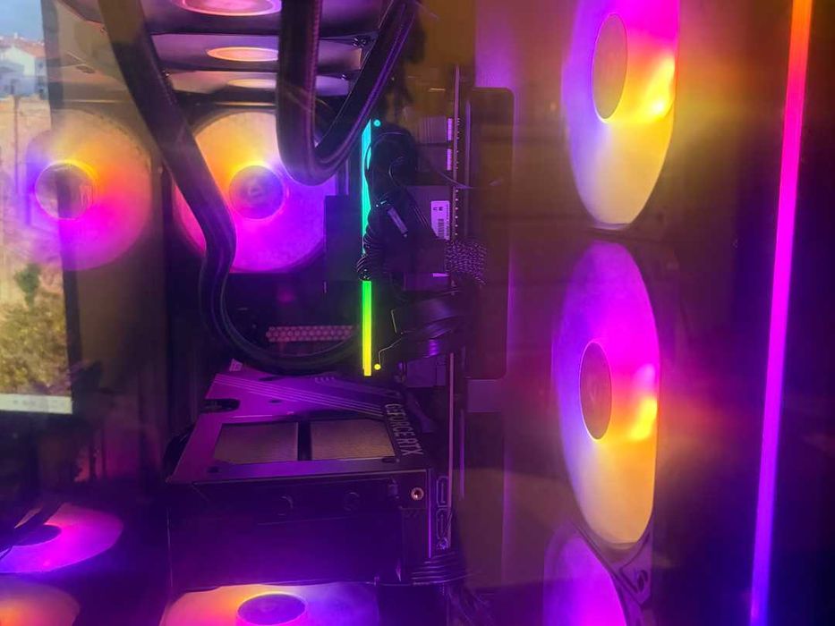 PC Gaming Ryzen 7 9800x3D + RTX 5080