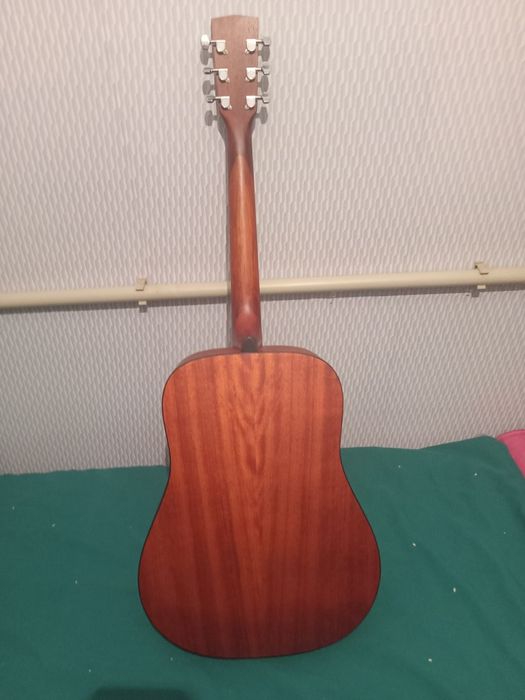 Продам гітару. Нова.