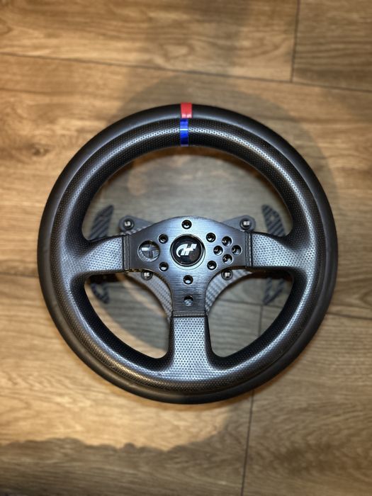 Baza Thrustmaster T300RS + akcesoria