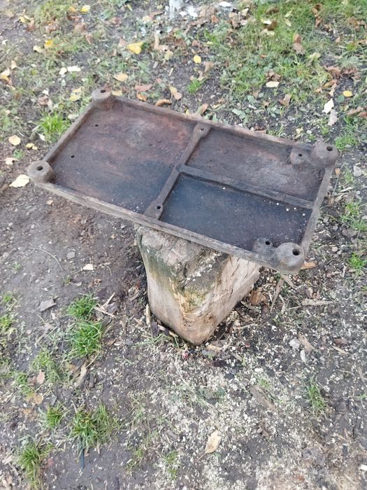 Плита металева ста́льна