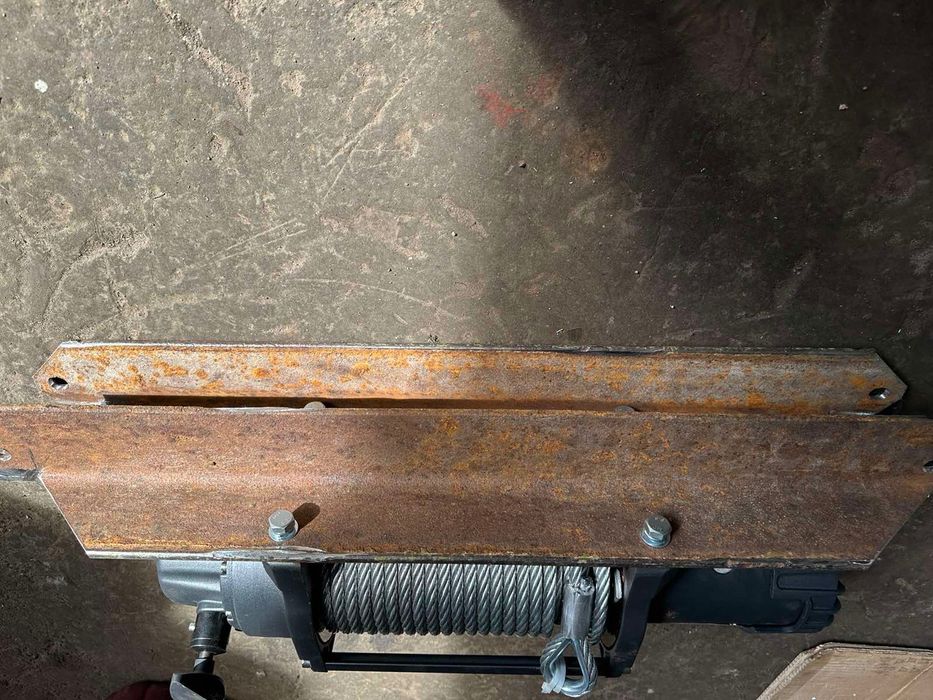 Кріплення для лебідки на Mitsubishi Pajero 2