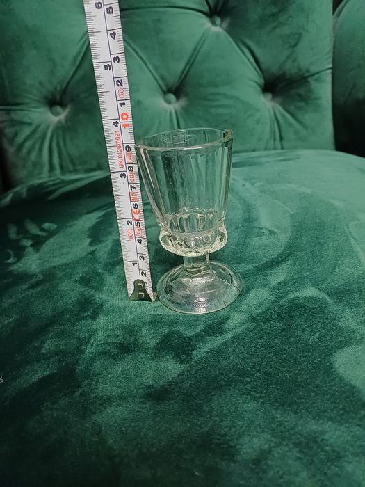 Stary kieliszek karczmiak