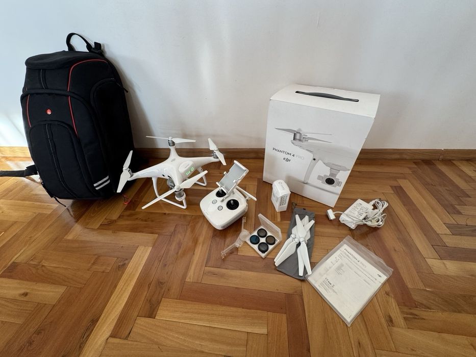 Na sprzedaż dron Dji Phantom 4 Pro + dodatkowe śmigła + plecak