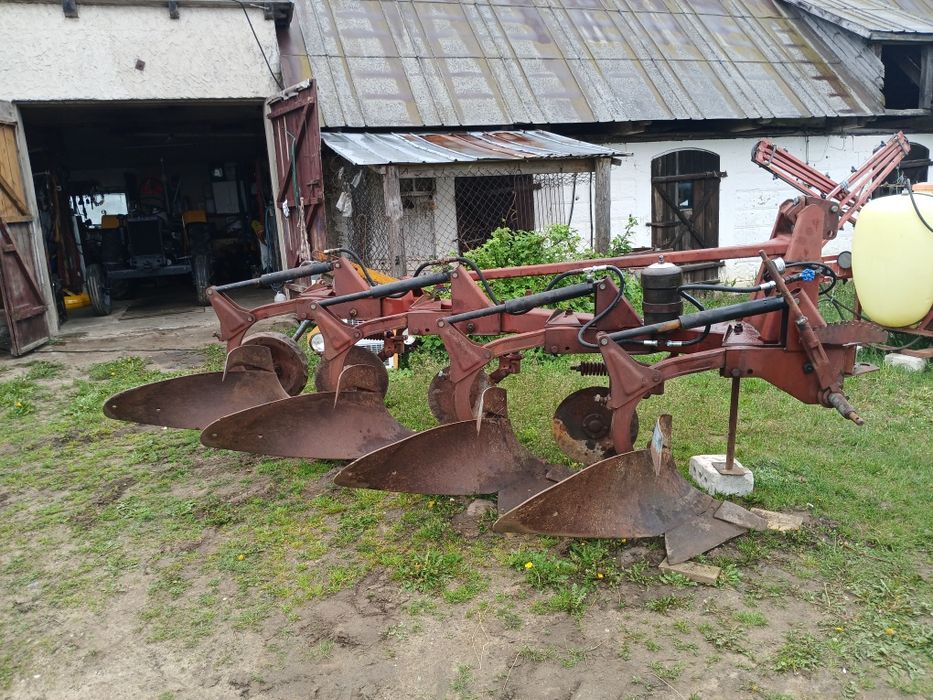 Pług czteroskibowy overum C487 hydrauliczny