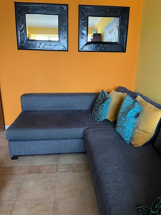 Vendo Sofá com Chaise Longue–Conforto Máximo e Estilo para a Sua Sala