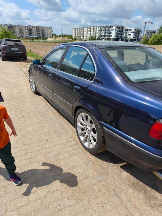 Samochód BMW E39 3.5 V8