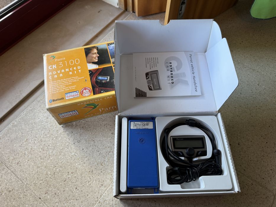 Parrot CK3100 Car Kit