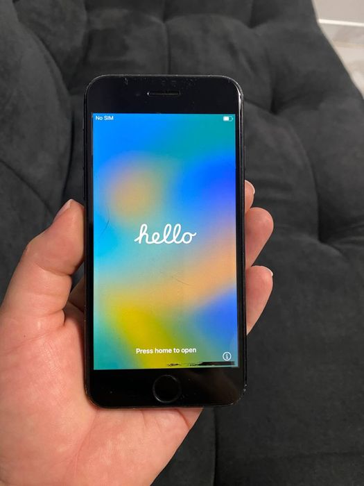 Продам два айфони 10/8 , робочі !є момєнти !