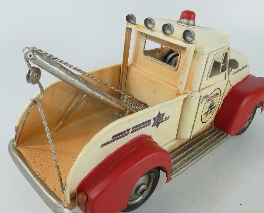 Metalowy HOLOWNIK POMOC DROGOWA złomek - pojazd auto 34 cm