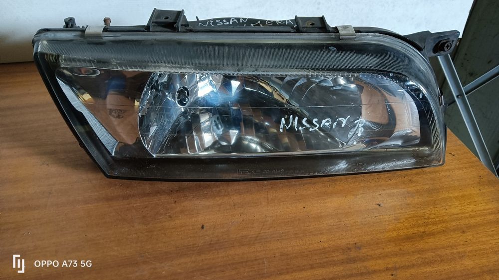Farol Nissan Almera ótica 1998 direita