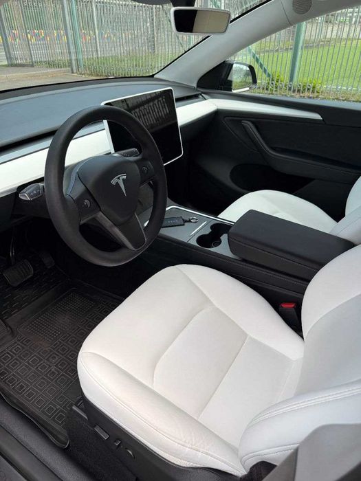 Tesla Model Y 2024 VIN 7SAYGDEE0RA246829 фото оголошення 10 з 18