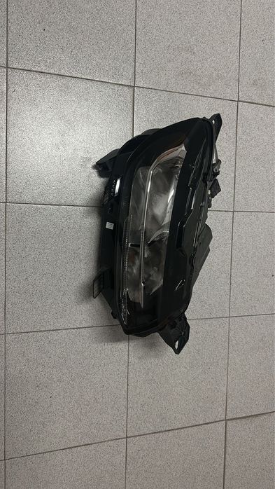 Farol cirroen berlingo