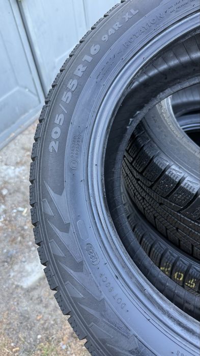 Шини зимові 205/55 r16 Nokian стан новий 25 рік