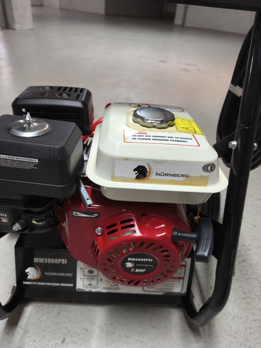 Máquina de lavar a pressão a gasolina 180bar NÜRNBERG