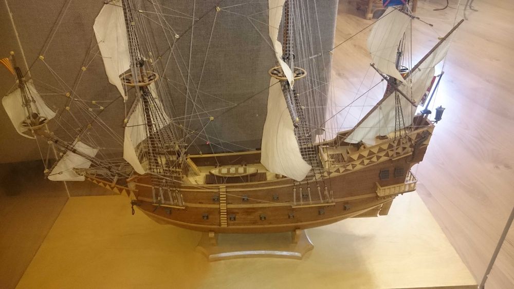 Drewniana replika statku