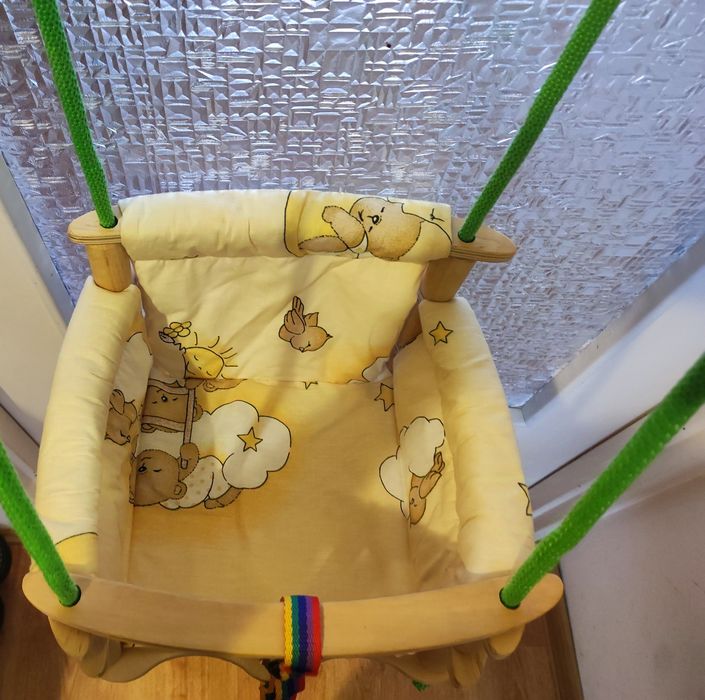 Huśtawka drewniana dziecięca do domu stan idealny