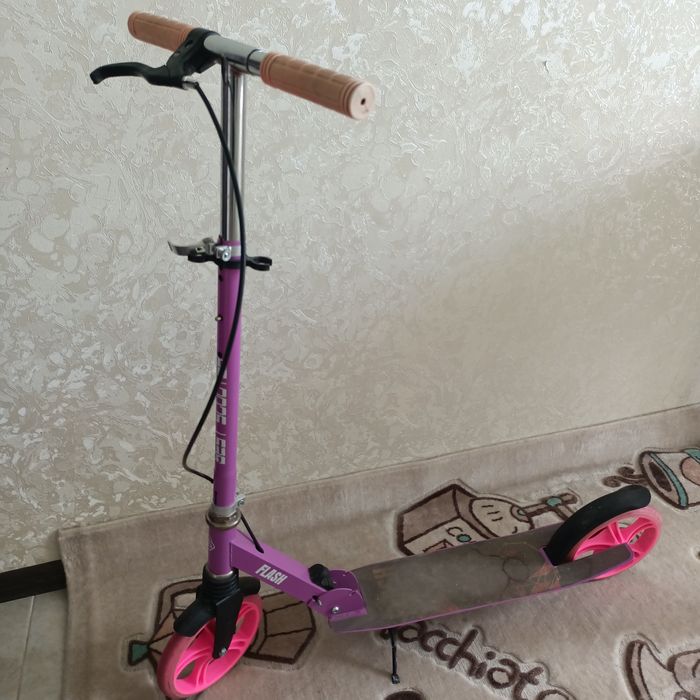 Продам Самокат дитячий