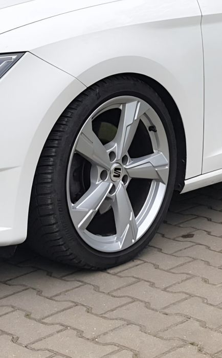 Koła felgi opony 18 cali 8j et39 seat audi