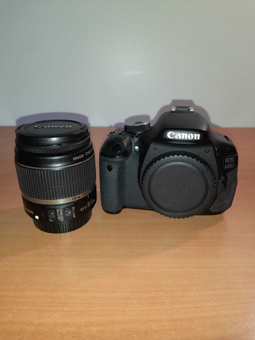Máquina fotográfica Canon 600D64284545189890122