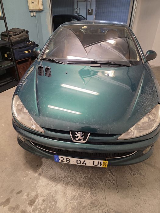 Peugeot 206 CC 1.6 16V – Edição Especial Roland Garros (Descapotável)