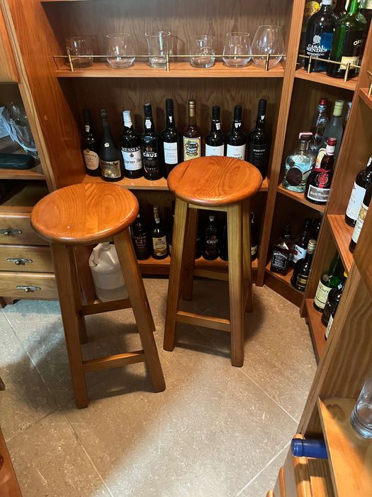 Bar de canto / garrafeira