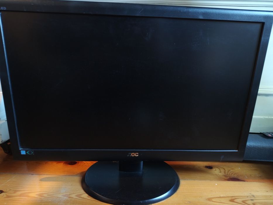 Monitor AOC 24 cale