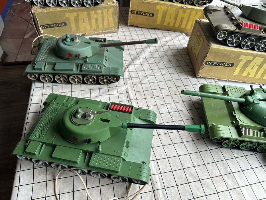 Ігрушка ссср Машинка Танк