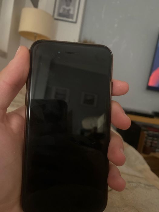 Iphone SE , aceito troca ou dinheiro. Preco negociavel