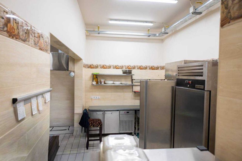 Продаж ресторан 650м2 Арарат вул. Гната Юри 12А без комісії